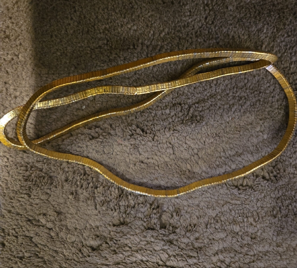 Gold-Tone Snake Triangle Link Chain Necklace Unusual - Picture 5 of 7